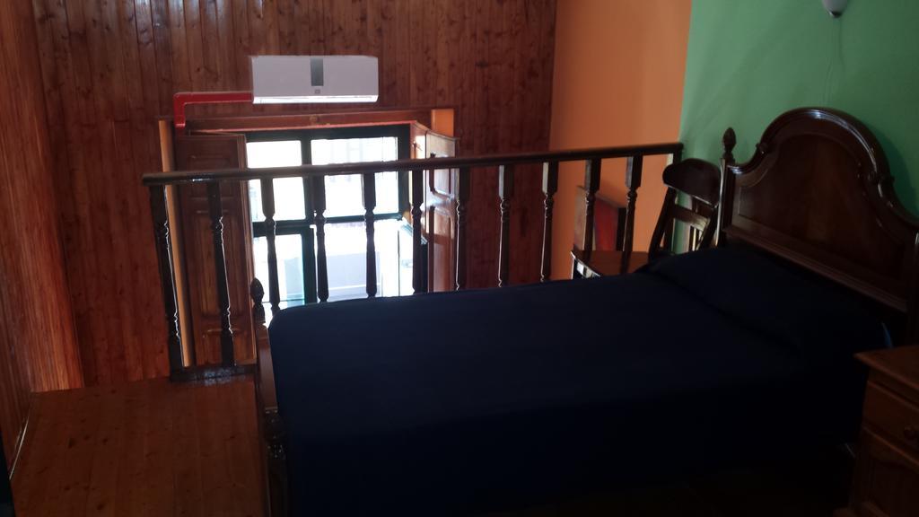 Hostal Rico Madrid Luaran gambar