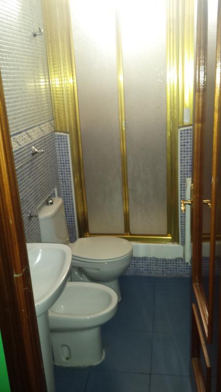 Hostal Rico Madrid Luaran gambar