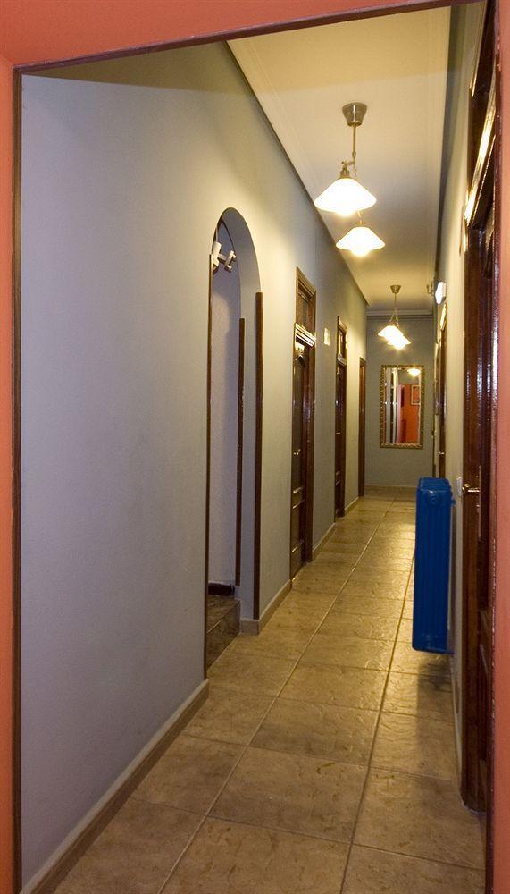Hostal Rico Madrid Luaran gambar