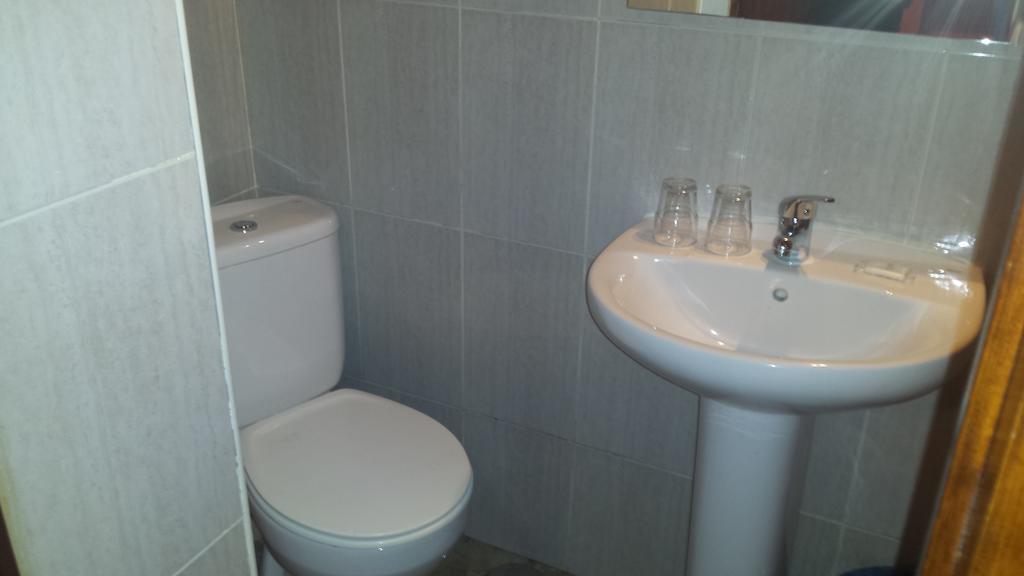 Hostal Rico Madrid Luaran gambar