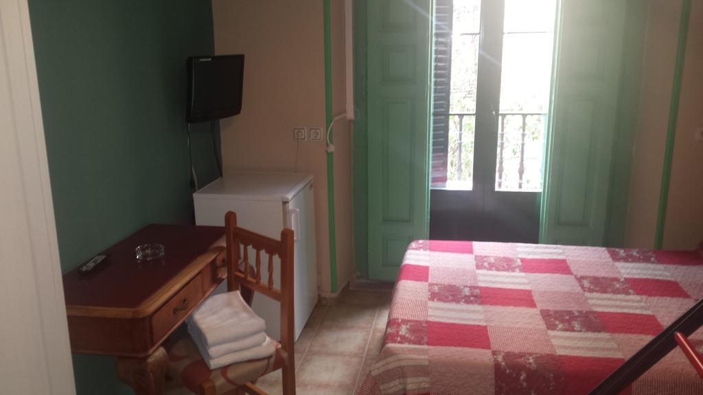 Hostal Rico Madrid Luaran gambar