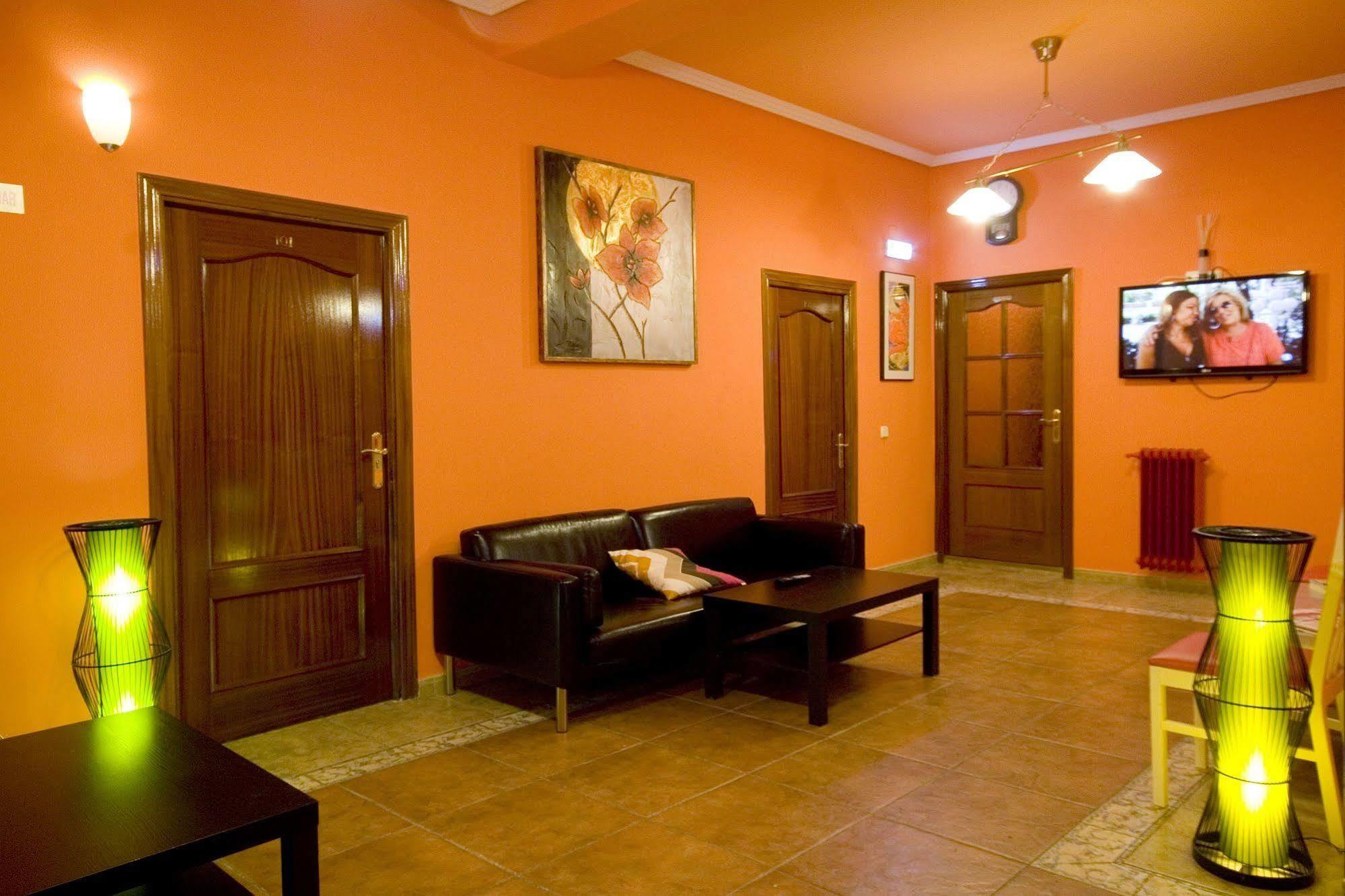 Hostal Rico Madrid Luaran gambar